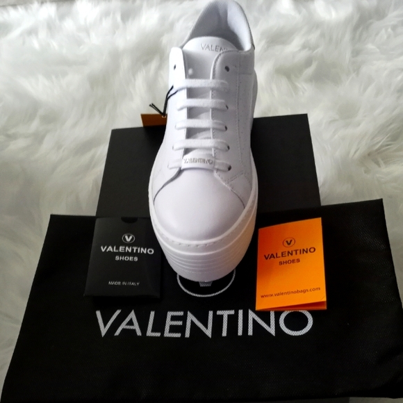 valentino sela sneaker